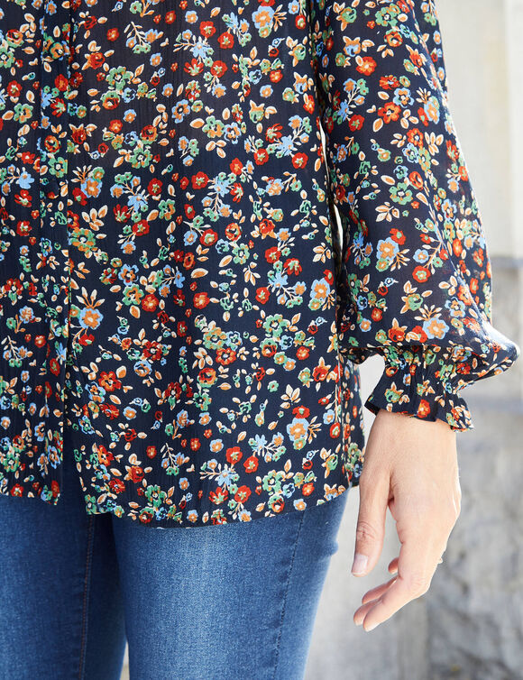 Blouse volantée imprimée, crépon (marine / vert) Blouse volantée imprimée, crépon (marine / vert)